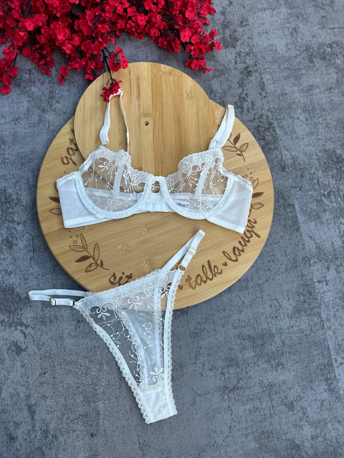 Lash lingerie